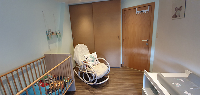 Une photo de la chambre secondaire